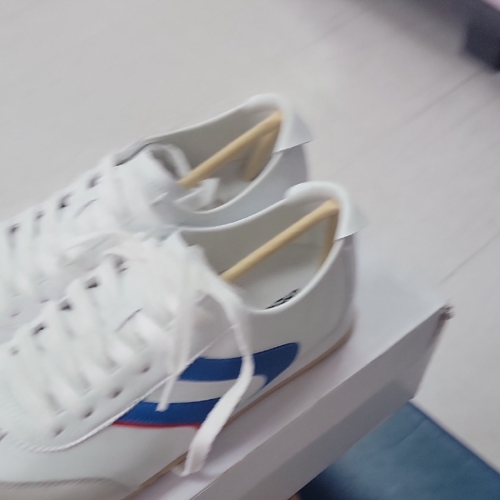 Nike White and Blue Men's Sneakers - Picture 6 of 7